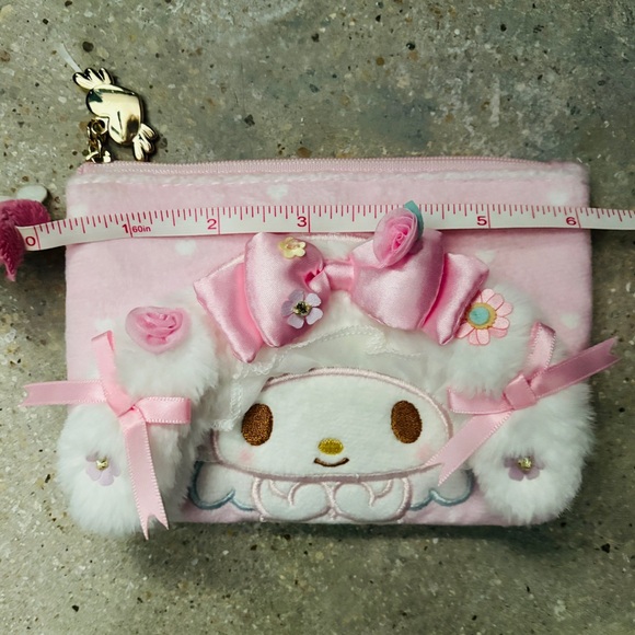 Sanrio Japan - My Melody 45th anniversary plush pouch - Picture 4 of 5